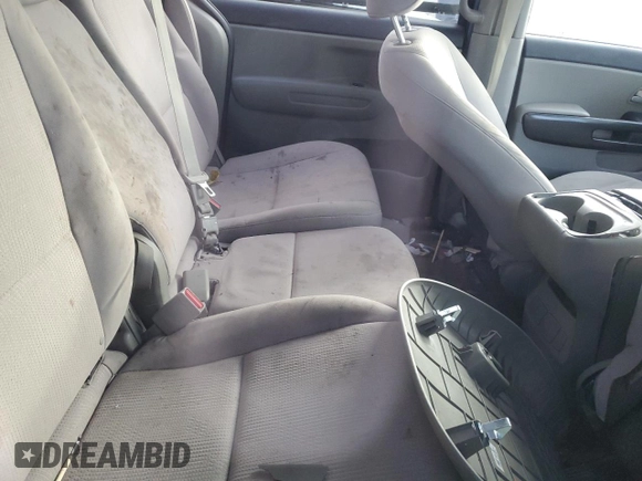 2020 Kia Sedona LX with VIN KNDMB5C11L6633749, listed as a Copart auction lot 82845404 with 105,964 mi miles and Salvage Title. Bid and sale history available at carsss.com. Image 11.