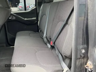 2013 Nissan Frontier SV z VIN 1N6AD0EVXDN762321, wystawiony jako IAAI lot #42280643 z przebiegiem 193 549 mil mil oraz . Historia ofert i sprzedaży dostępna na DreamBid. Obrazek 7.