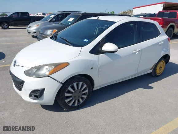 2012 Mazda Mazda2 Sport with VIN JM1DE1KY7C0136125, listed as a IAAI auction lot 42004974 with 224,091 mi miles. Bid and sale history available at carsss.com. Image 2.