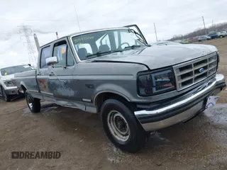 1992 Ford F-350 with VIN 2FTJW35G5NCA07875, listed as a IAAI auction lot 41845224 with 205,888 mi miles and . Bid and sale history available at DreamBid. Image 1.