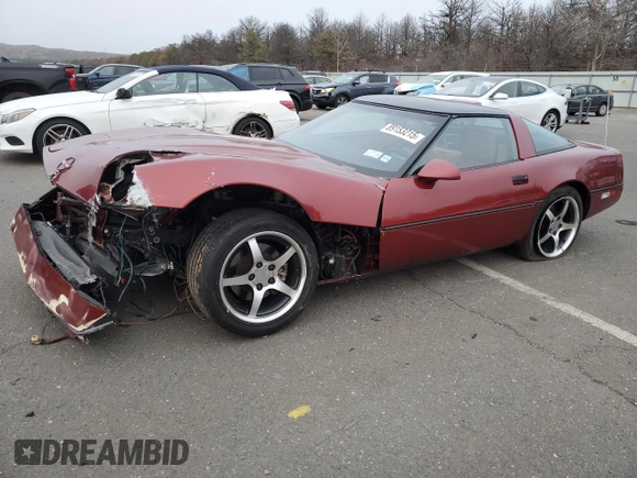 1988 Chevrolet Corvette z VIN 1G1YY2189J5122249, wystawiony jako Copart lot #89153215 z przebiegiem Nie podano mil oraz Szkoda całkowita • Salvage title. Historia ofert i sprzedaży dostępna na DreamBid. Obrazek 1.