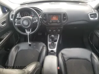 2018 Jeep Compass Altitude z VIN 3C4NJDBB0JT403313, wystawiony jako Copart lot #46607875 z przebiegiem 101 581 mil mil oraz Szkoda całkowita • Salvage title. Historia ofert i sprzedaży dostępna na DreamBid. Obrazek 8.