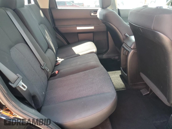 2011 Mitsubishi Endeavor LS with VIN 4A4JN2AS2BE025871, listed as a Copart auction lot 60868064 with 196,440 mi miles and Salvage Title. Bid and sale history available at carsss.com. Image 10.