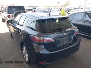 2011 Lexus CT 200h z VIN JTHKD5BH0B2030103, wystawiony jako IAAI lot #42782926 z przebiegiem 215 532 mil mil oraz . Historia ofert i sprzedaży dostępna na DreamBid. Obrazek 3.