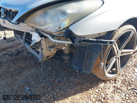 2004 Lexus ES 350 with VIN JTHBA30G440013021, listed as a IAAI auction lot 42064376 with 171,206 mi miles and . Bid and sale history available at DreamBid. Image 13.