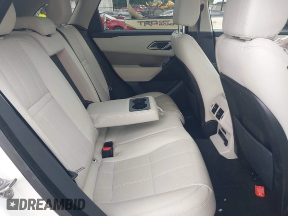 2020 Land Rover Range Rover Velar S z VIN SALYB2EX2LA256971, wystawiony jako IAAI lot #42525724 z przebiegiem 76 802 mil mil oraz . Historia ofert i sprzedaży dostępna na DreamBid. Obrazek 8.
