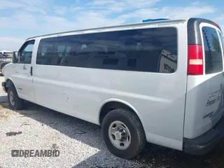 2006 Chevrolet Express Passenger with VIN 1GAHG39U161100741, listed as a IAAI auction lot 42606645 with Not provided miles and . Bid and sale history available at DreamBid. Image 3.