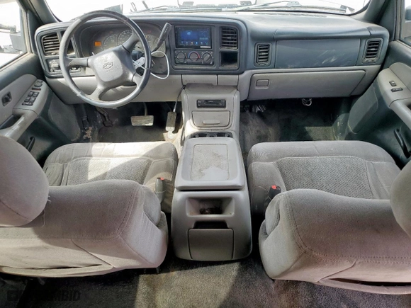 2001 Chevrolet Tahoe LT with VIN 1GNEC13TX1R118666, listed as a Copart auction lot 48984405 with 252,830 mi miles and Salvage Title. Bid and sale history available at carsss.com. Image 8.
