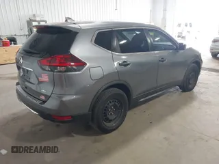 2018 Nissan Rogue SV z VIN KNMAT2MV2JP535949, wystawiony jako IAAI lot #41855597 z przebiegiem 71 677 mil mil oraz . Historia ofert i sprzedaży dostępna na DreamBid. Obrazek 4.