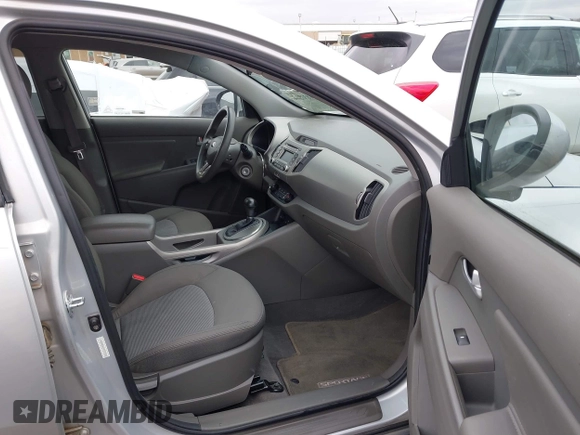 2015 Kia Sportage LX with VIN KNDPB3ACXF7727178, listed as a IAAI auction lot 41833374 with 189,297 mi miles and . Bid and sale history available at carsss.com. Image 5.