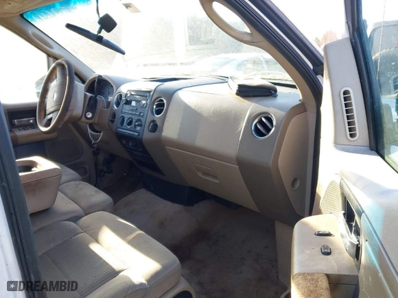 2008 Ford F-150 XLT with VIN 1FTPW12V58FA01049, listed as a IAAI auction lot 41725923 with 354,463 mi miles. Bid and sale history available at carsss.com. Image 5.