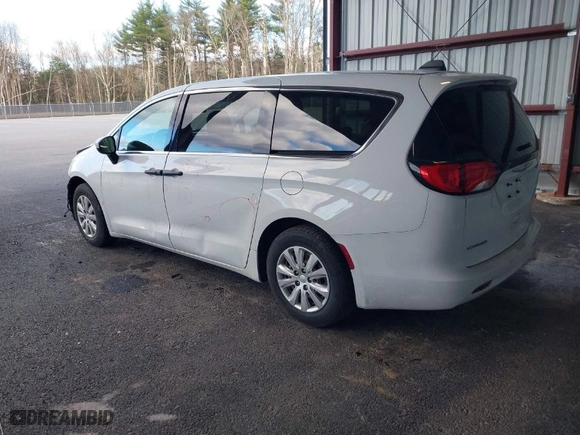 2020 Chrysler Voyager L with VIN 2C4RC1AG9LR245566, listed as a IAAI auction lot 40754924 with 77,705 mi miles. Bid and sale history available at carsss.com. Image 3.