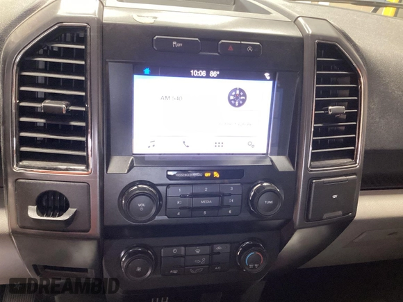 2019 Ford F-150 XL z VIN 1FTEW1CB4KFC20443, wystawiony jako IAAI lot #42806612 z przebiegiem 56 767 mil mil oraz . Historia ofert i sprzedaży dostępna na DreamBid. Obrazek 31.