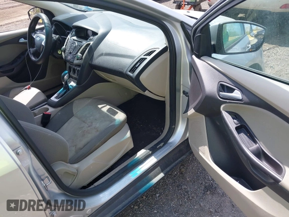 2013 Ford Focus SE with VIN 1FADP3F28DL307076, listed as a IAAI auction lot 42098620 with 182,555 mi miles. Bid and sale history available at carsss.com. Image 5.