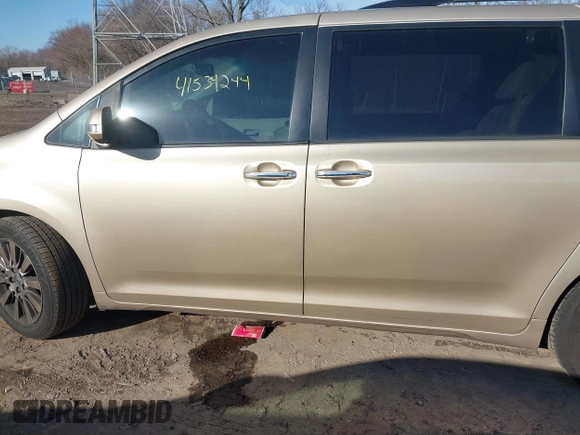 2014 Toyota Sienna Ltd with VIN 5TDDK3DCXES088559, listed as a IAAI auction lot 41534244 with 252,783 mi miles. Bid and sale history available at carsss.com. Image 14.
