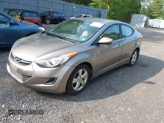 2013 Hyundai Elantra Limited z VIN 5NPDH4AE5DH245137, wystawiony jako IAAI lot #42372752 z przebiegiem 80 356 mil mil oraz . Historia ofert i sprzedaży dostępna na DreamBid. Obrazek 2.