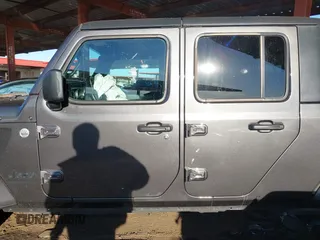 2021 Jeep Gladiator Willys with VIN 1C6HJTAG2ML507426, listed as a IAAI auction lot 41407608 with 49,554 mi miles and . Bid and sale history available at carsss.com. Image 15.