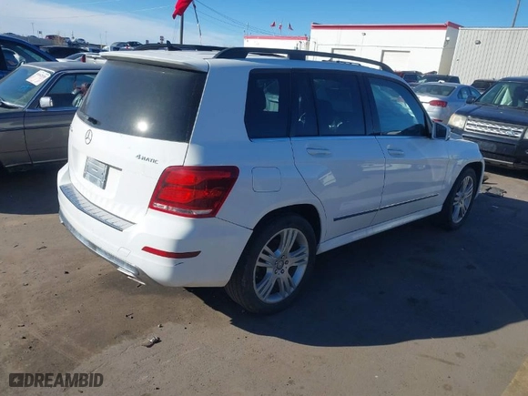 2015 Mercedes-Benz GLK-Class GLK 350 with VIN WDCGG8JB6FG348243, listed as a IAAI auction lot 41658114 with 81,077 mi miles. Bid and sale history available at carsss.com. Image 4.
