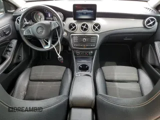 2017 Mercedes-Benz GLA 250 z VIN WDCTG4GBXHJ296989, wystawiony jako Copart lot #54304295 z przebiegiem 107 886 mil mil oraz Czysty tytuł • Clean title. Historia ofert i sprzedaży dostępna na DreamBid. Obrazek 8.