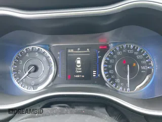 2015 Chrysler 200 Limited with VIN 1C3CCCABXFN632929, listed as a IAAI auction lot 42144192 with 140,917 mi miles. Bid and sale history available at carsss.com. Image 7.