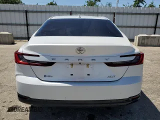 2025 Toyota Camry LE z VIN 4T1DAACK4SU520274, wystawiony jako Copart lot #54437705 z przebiegiem 9 078 mil mil oraz Czysty tytuł • Clean title. Historia ofert i sprzedaży dostępna na DreamBid. Obrazek 6.