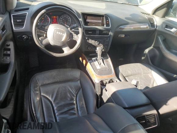 2009 Audi Q5 Premium Plus z VIN WA1KK78R89A048880, wystawiony jako Copart lot #48617005 z przebiegiem 117 294 mil mil oraz Czysty tytuł • Clean title. Historia ofert i sprzedaży dostępna na DreamBid. Obrazek 8.