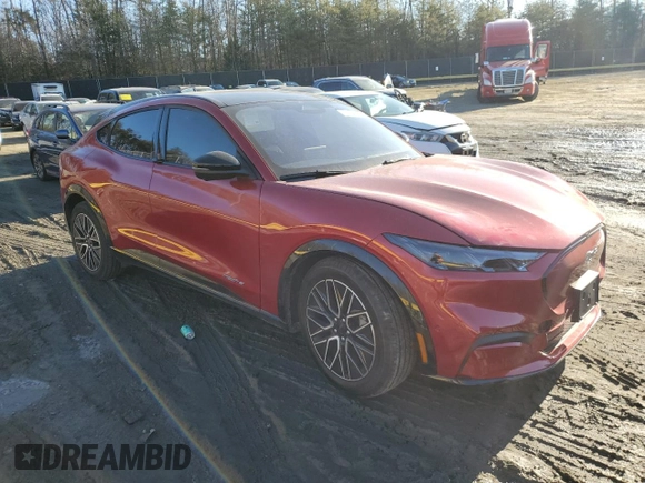 2024 Ford Mustang Mach-E Premium с VIN 3FMTK3R43RMA09117, выставлен на аукционе Copart как лот 42531195 с пробегом 2 470 миль миль и Списание • Salvage title. История ставок и продаж доступна на DreamBid. Изображение 4.