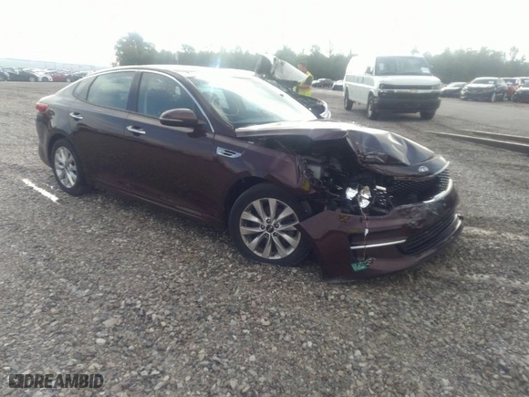 2018 Kia Optima EX with VIN 5XXGU4L30JG215412, listed as a IAAI auction lot 37402705 with 99,524 mi miles. Bid and sale history available at carsss.com. Image 1.