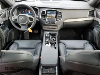 2024 Volvo XC90 Ultimate Bright Theme z VIN YV4H60CF7R1171611, wystawiony jako Copart lot #46772815 z przebiegiem 24 320 mil mil oraz Szkoda całkowita • Salvage title. Historia ofert i sprzedaży dostępna na DreamBid. Obrazek 8.