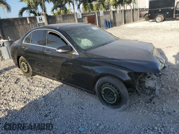 2015 Mercedes-Benz C 300 Luxury with VIN 55SWF4KB2FU009080, listed as a Copart auction lot 55310095 with 138,645 mi miles and Clean Title. Bid and sale history available at carsss.com. Image 4.