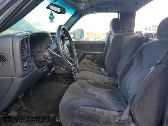2000 GMC Sierra 1500 with VIN 1GTGC24U2YE195287, listed as a Copart auction lot 43837285 with 250,362 mi miles and Salvage Title. Bid and sale history available at DreamBid. Image 7.