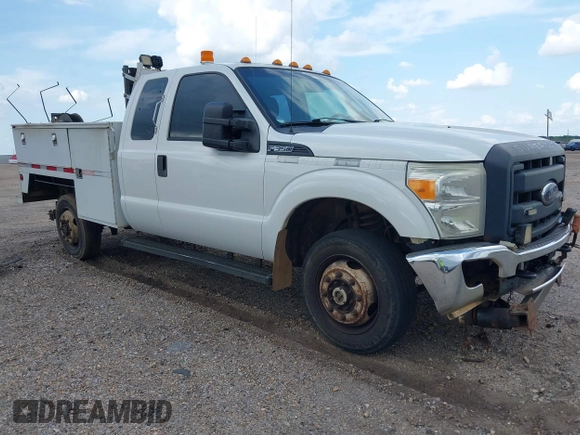 2014 Ford F-350 with VIN 1FT7X3B61EEA23424, listed as a IAAI auction lot 42034586 with 205,394 mi miles and . Bid and sale history available at DreamBid. Image 1.