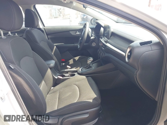 2021 Kia Forte LXS z VIN 3KPF24AD3ME397004, wystawiony jako IAAI lot #42444463 z przebiegiem 36 776 mil mil oraz . Historia ofert i sprzedaży dostępna na DreamBid. Obrazek 5.