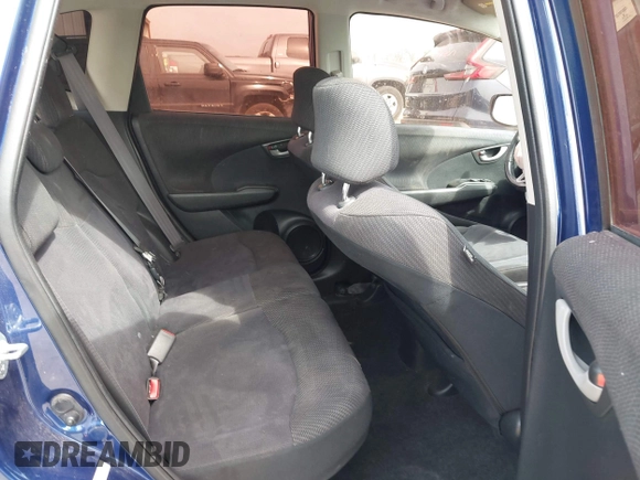 2013 Honda Fit Sport with VIN JHMGE8H54DC027896, listed as a IAAI auction lot 41933061 with 137,696 mi miles. Bid and sale history available at carsss.com. Image 8.