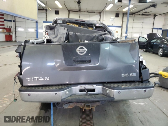 2006 Nissan Titan LE z VIN 1N6AA07B76N563080, wystawiony jako Copart lot #44999845 z przebiegiem 261 816 mil mil oraz Nie do naprawy • Non repairable. Historia ofert i sprzedaży dostępna na DreamBid. Obrazek 6.