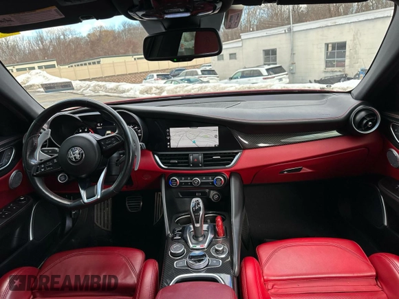 2020 Alfa Romeo Giulia Ti Sport z VIN ZARFAMBN7L7626380, wystawiony jako Copart lot #47583435 z przebiegiem 63 898 mil mil oraz Czysty tytuł • Clean title. Historia ofert i sprzedaży dostępna na DreamBid. Obrazek 7.