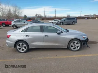 2024 Audi A3 Premium z VIN WAUAUDGY4RA082038, wystawiony jako IAAI lot #41487777 z przebiegiem 24 797 mil mil oraz . Historia ofert i sprzedaży dostępna na DreamBid. Obrazek 13.
