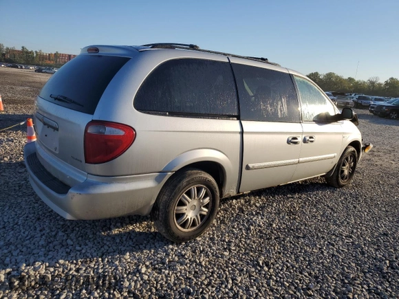 2007 Chrysler Town & Country LWB Touring with VIN 2A4GP54L97R153160, listed as a Copart auction lot 74338364 with 102,657 mi miles and Salvage Title. Bid and sale history available at carsss.com. Image 3.
