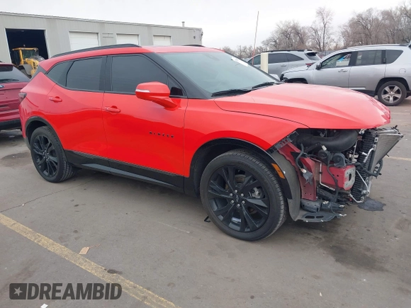 2021 Chevrolet Blazer RS z VIN 3GNKBKRS1MS555161, wystawiony jako IAAI lot #41544585 z przebiegiem 45 494 mil mil oraz . Historia ofert i sprzedaży dostępna na DreamBid. Obrazek 1.