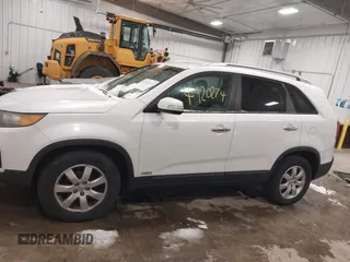 2012 Kia Sorento LX with VIN 5XYKTDA28CG217978, listed as a IAAI auction lot 41920274 with 151,978 mi miles. Bid and sale history available at carsss.com. Image 14.
