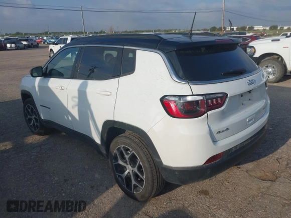 2024 Jeep Compass Limited z VIN 3C4NJDCN7RT100839, wystawiony jako IAAI lot #42714163 z przebiegiem 37 347 mil mil oraz . Historia ofert i sprzedaży dostępna na DreamBid. Obrazek 3.
