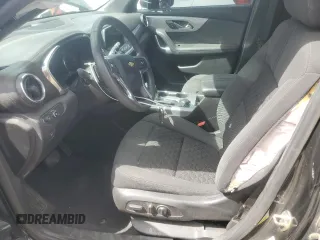 2022 Chevrolet Blazer LT z VIN 3GNKBHR43NS124679, wystawiony jako Copart lot #55776435 z przebiegiem 48 832 mil mil oraz Szkoda całkowita • Salvage title. Historia ofert i sprzedaży dostępna na DreamBid. Obrazek 7.