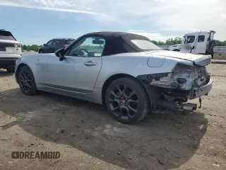 2020 FIAT 124 Spider Lusso z VIN JC1NFAEK3L0144390, wystawiony jako Copart lot #56587145 z przebiegiem 23 493 mil mil oraz Szkoda całkowita • Salvage title. Historia ofert i sprzedaży dostępna na DreamBid. Obrazek 2.