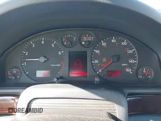 2001 Audi A4 с VIN WAUDH68DX1A084213, выставлен на аукционе IAAI как лот 42056884 с пробегом 80 612 миль миль и . История ставок и продаж доступна на DreamBid. Изображение 7.
