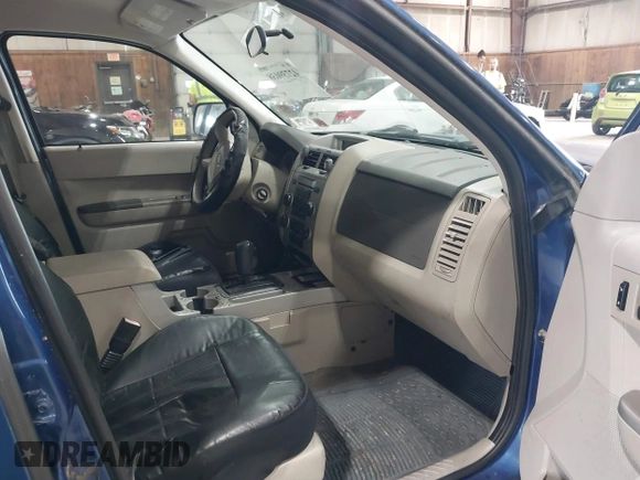 2008 Ford Escape XLT with VIN 1FMCU931X8KC98563, listed as a IAAI auction lot 42739038 with 243,200 mi miles and . Bid and sale history available at DreamBid. Image 5.