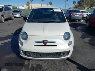 2017 FIAT 500 Abarth z VIN 3C3CFFFH4HT580285, wystawiony jako IAAI lot #41488596 z przebiegiem 9658 mil mil oraz . Historia ofert i sprzedaży dostępna na DreamBid. Obrazek 6.