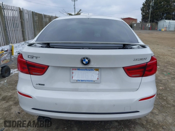 2019 BMW 3 Series 330i xDrive with VIN WBA8Z9C5XKB220819, listed as a IAAI auction lot 41619909 with 46,587 mi miles and . Bid and sale history available at carsss.com. Image 17.