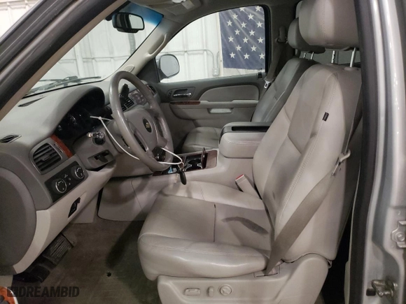 2014 Chevrolet Suburban LTZ with VIN 1GNSKKE70ER128365, listed as a Copart auction lot 48581015 with 157,374 mi miles and Salvage Title. Bid and sale history available at carsss.com. Image 7.