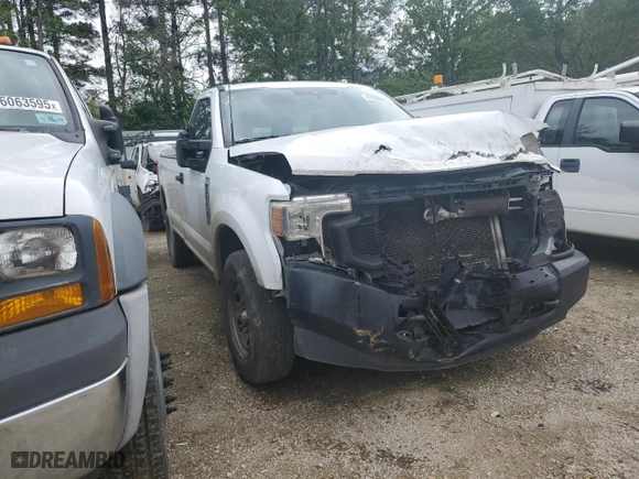 2022 Ford Super Duty F-350 SRW XL with VIN 1FTRF3A61NED49897, listed as a Copart auction lot 47956025 with NaN miles and Salvage Title. Bid and sale history available at carsss.com. Image 4.
