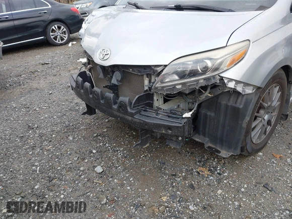 2016 Toyota Sienna SE with VIN 5TDXK3DC4GS727356, listed as a IAAI auction lot 41716236 with 225,140 mi miles and . Bid and sale history available at DreamBid. Image 6.